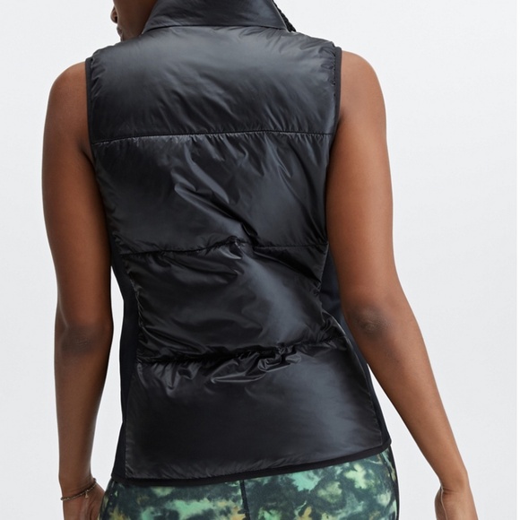 Black Fabletics puffer vest - Picture 3 of 6